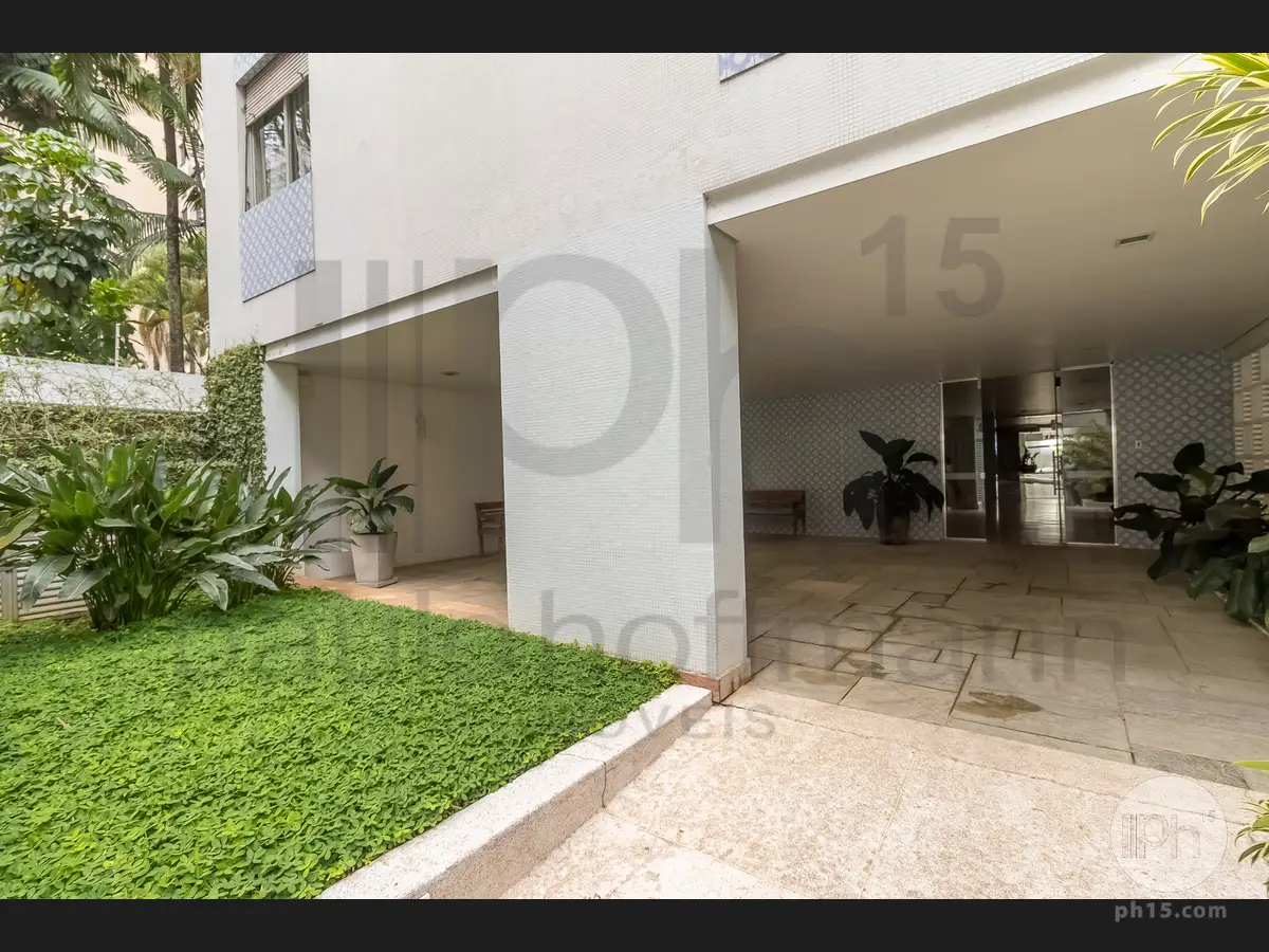 Fachada [2025]