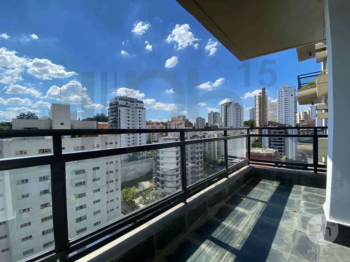 Apartamento à venda com 4 quartos sendo 3 suítes no Real Parque