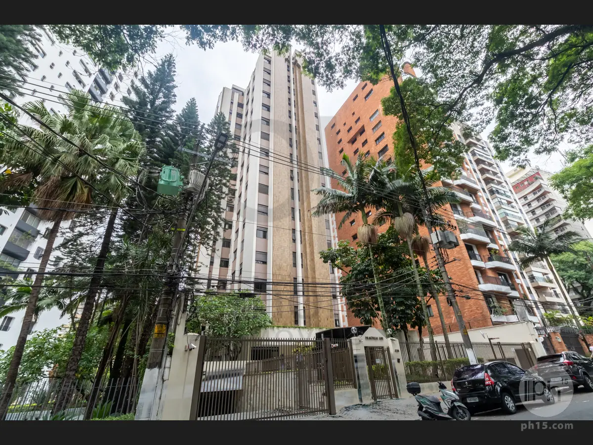 Fachada [2024]
