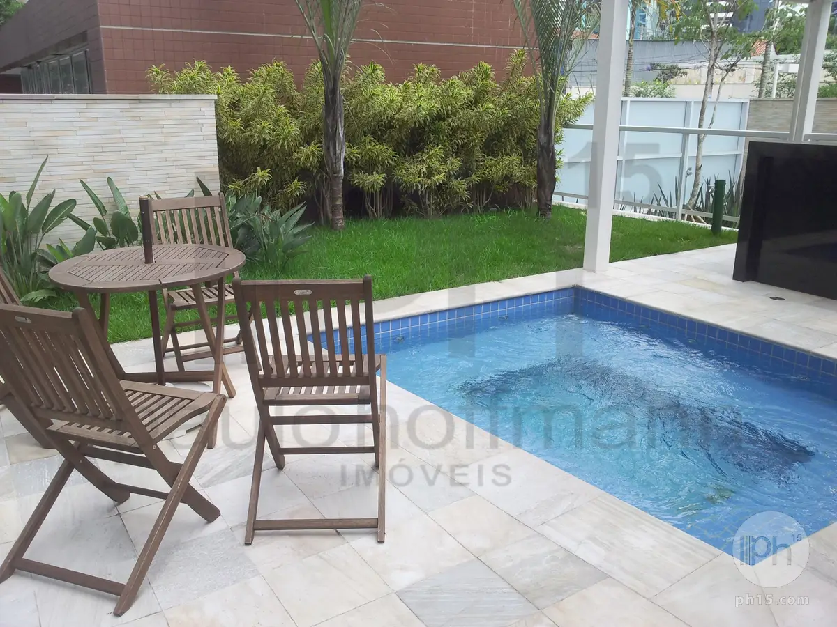 Piscina [2015]