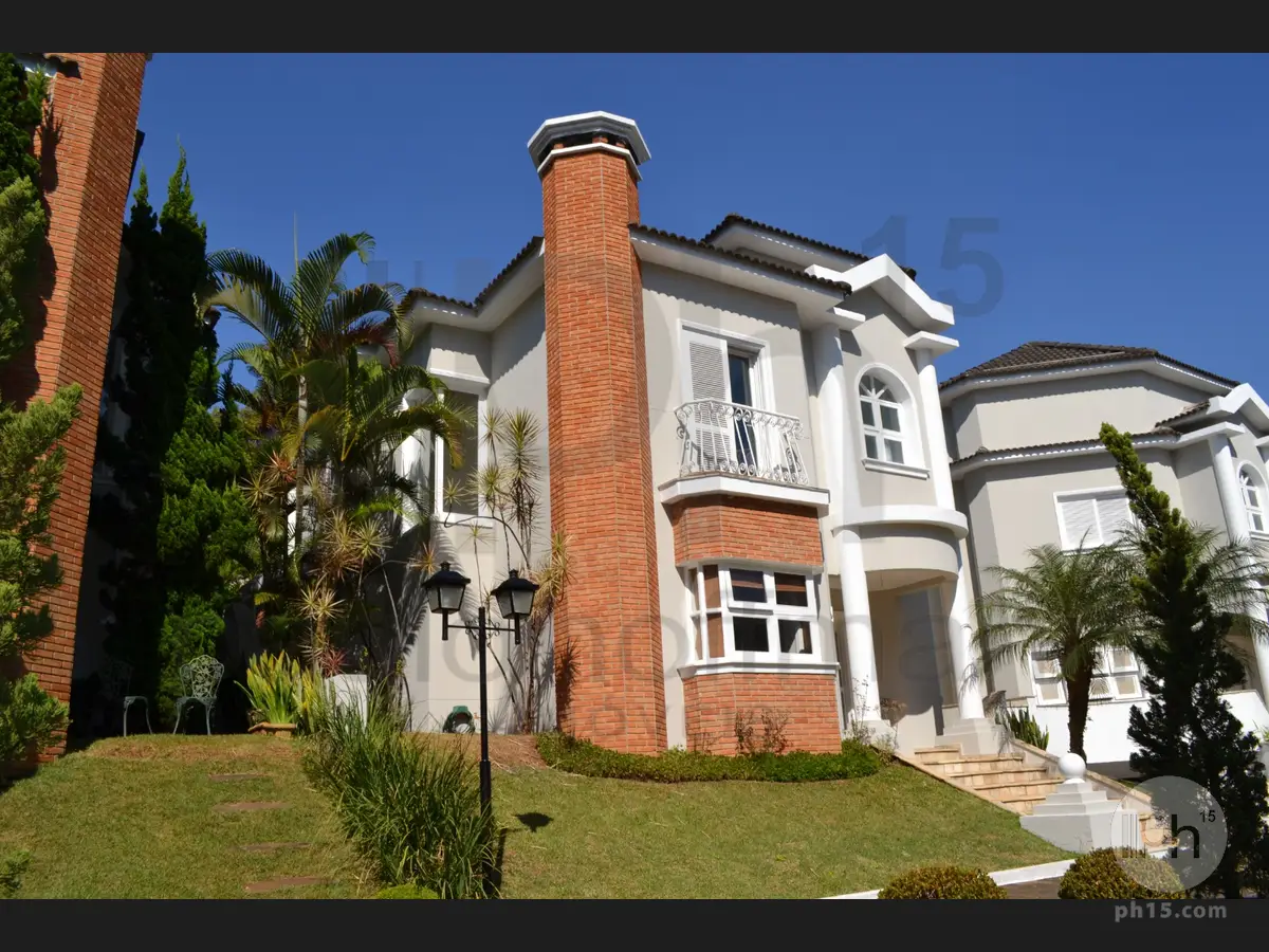 Fachada [2025]